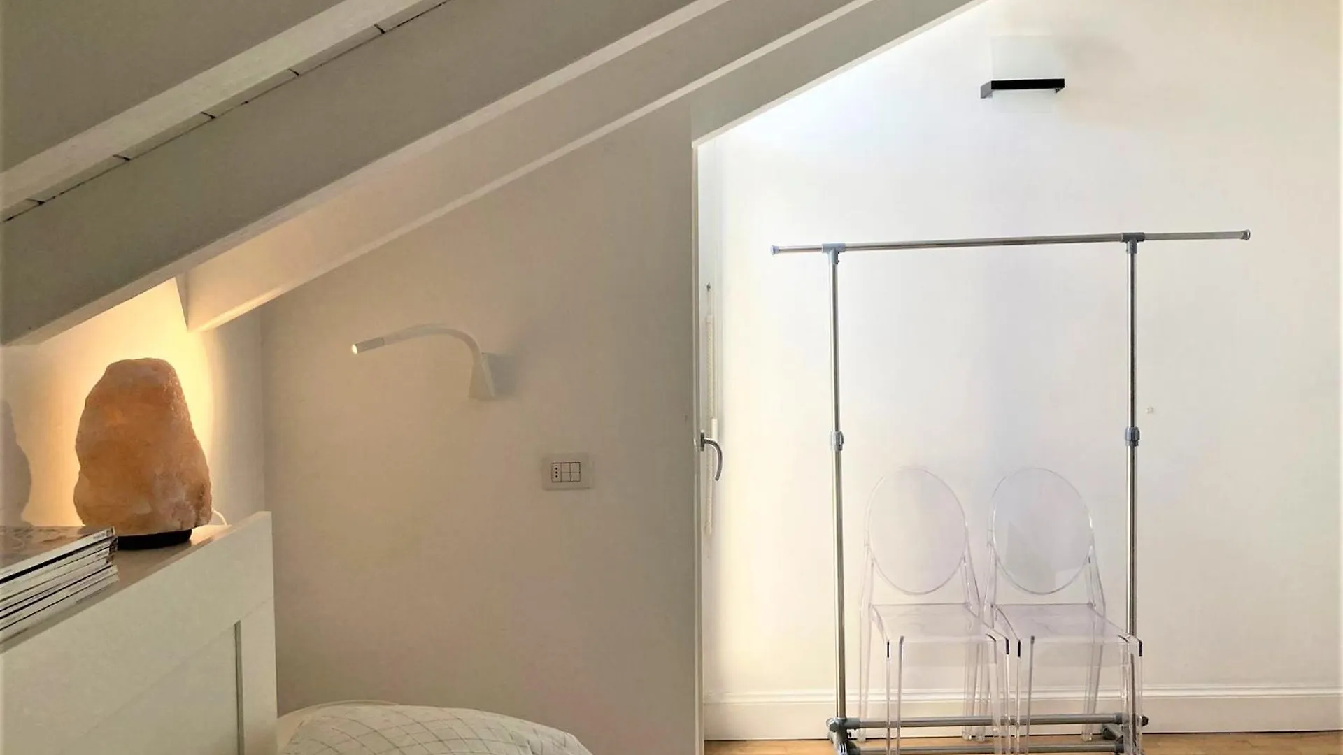 Apartment Luminoso Appartamentino Milan
