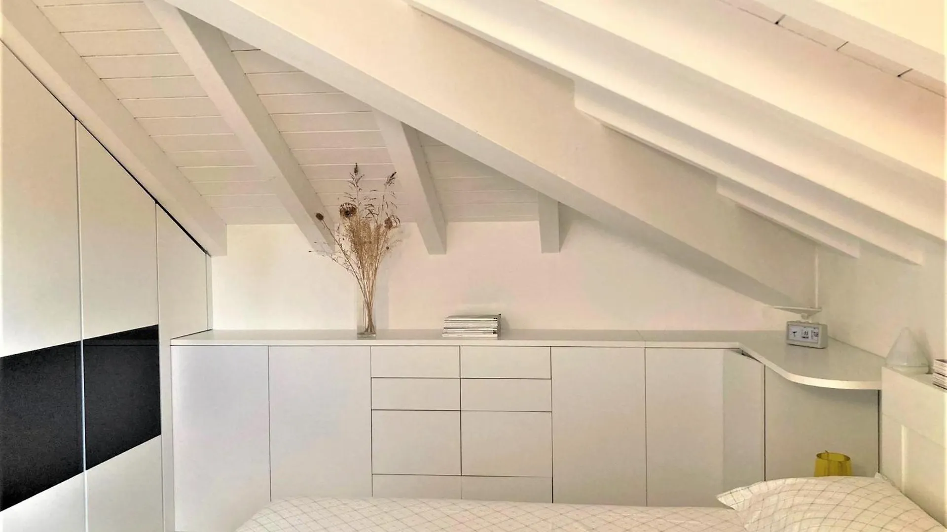 Apartment Luminoso Appartamentino Milan Italy